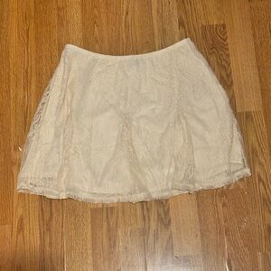 NEW WITH TAGS Wild Fable cream lace skirt